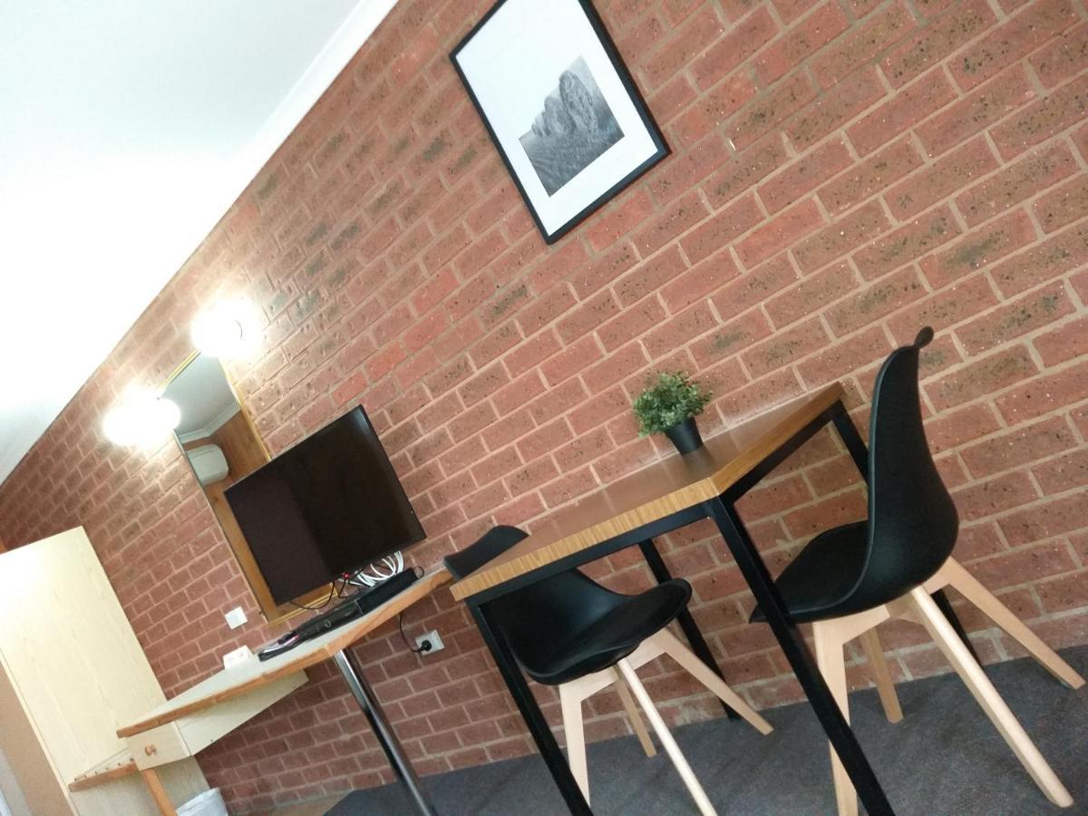 Country Mile Motor Inn Форбс Екстер'єр фото